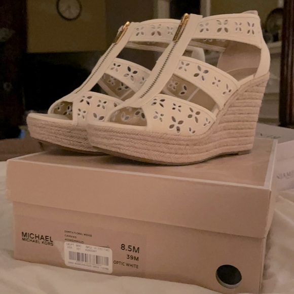 Michael Kors wedge sandals - Picture 1 of 3